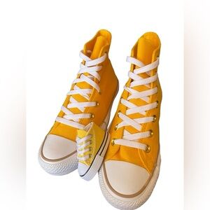 Converse Chuck Taylor Classic high Lemon Chrome w GOLD eyelets size 7 women NEW